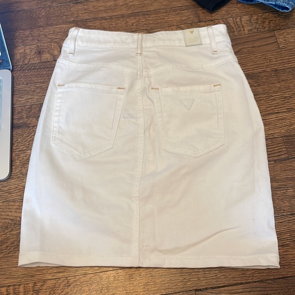 White Denim Guess Skirt - Picture 5 of 7
